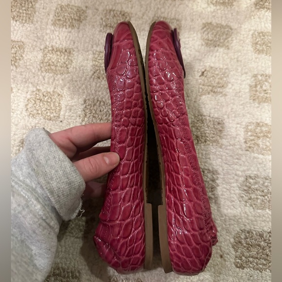 Tory Burch Pink Croc Textured Patent Leather Reva Ballet Flats - Picture 6 of 8